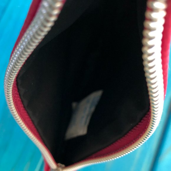 it cosmetic Pouch - NWOT - Picture 5 of 5